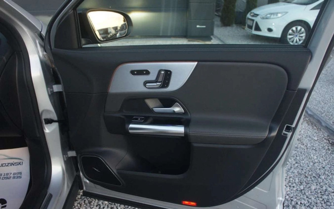 Mercedes-Benz GLA cena 179000 przebieg: 10290, rok produkcji 2020 z Dobrzyca małe 667